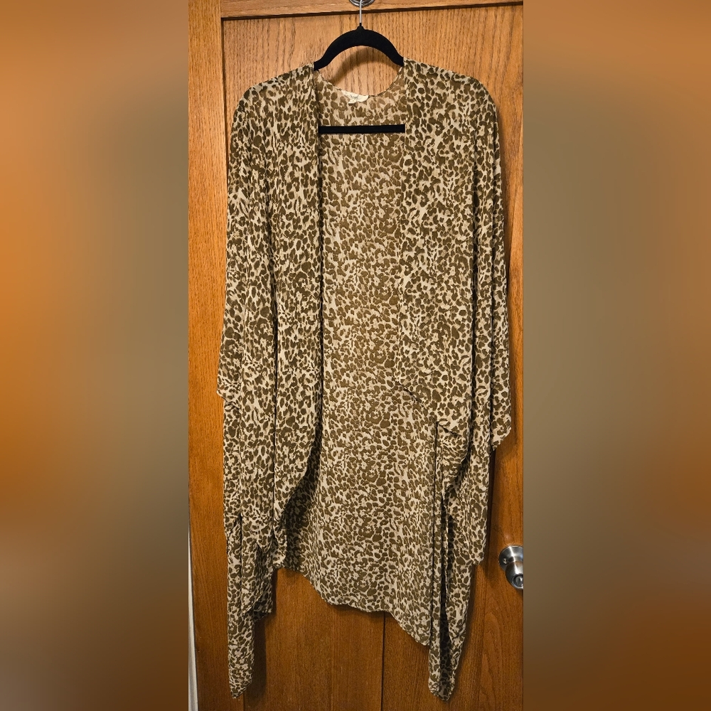 Easel Leopard Print L Kimono